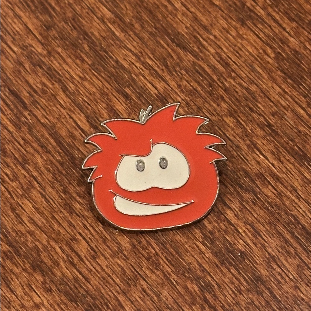 Disney Orange Puffle Club Penguin pin